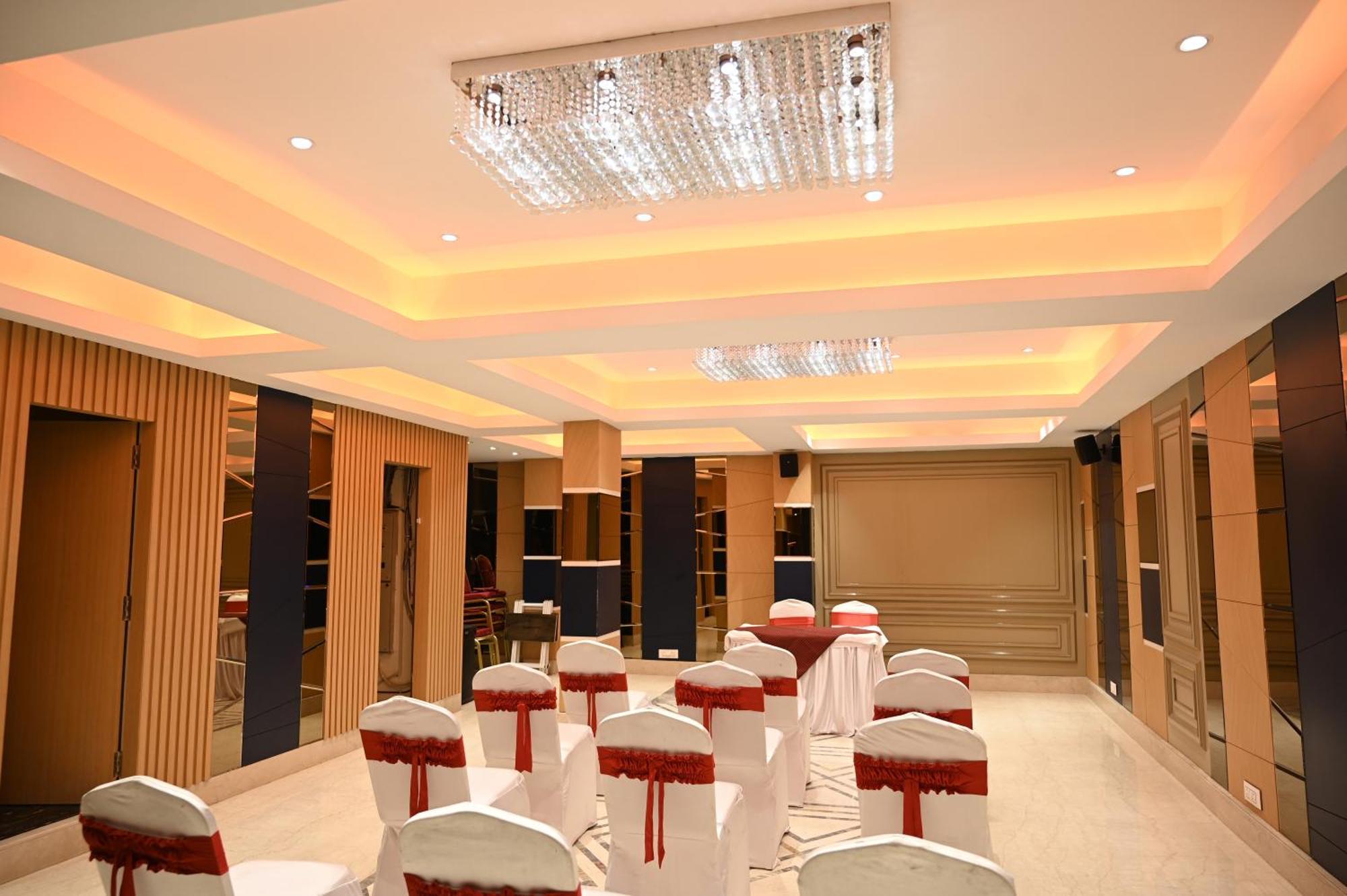 Hotel Trax International جمشيدبور المظهر الخارجي الصورة