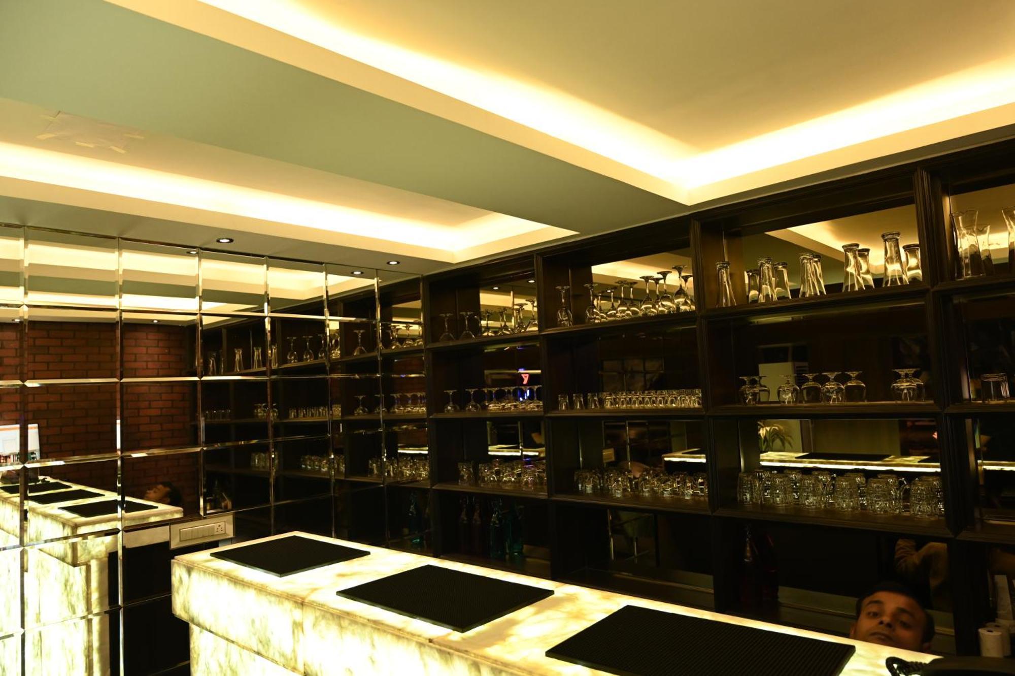 Hotel Trax International جمشيدبور المظهر الخارجي الصورة